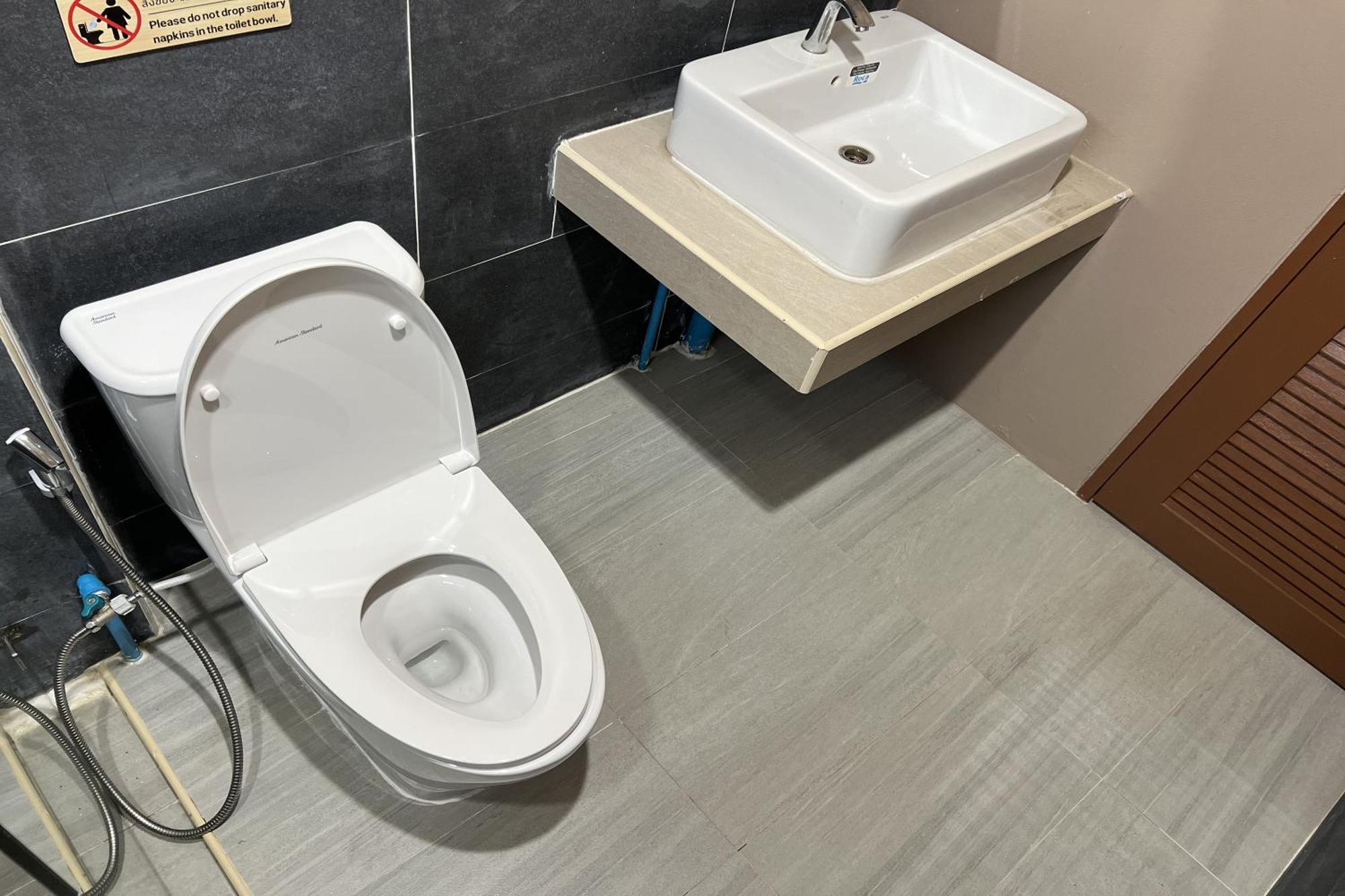 V Tharm Hotel Udon Thani Eksteriør billede