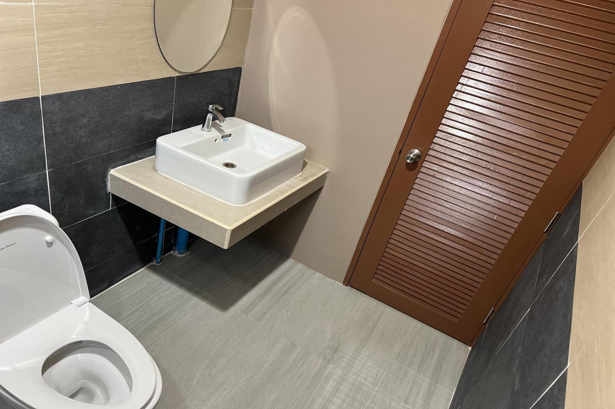 V Tharm Hotel Udon Thani Eksteriør billede