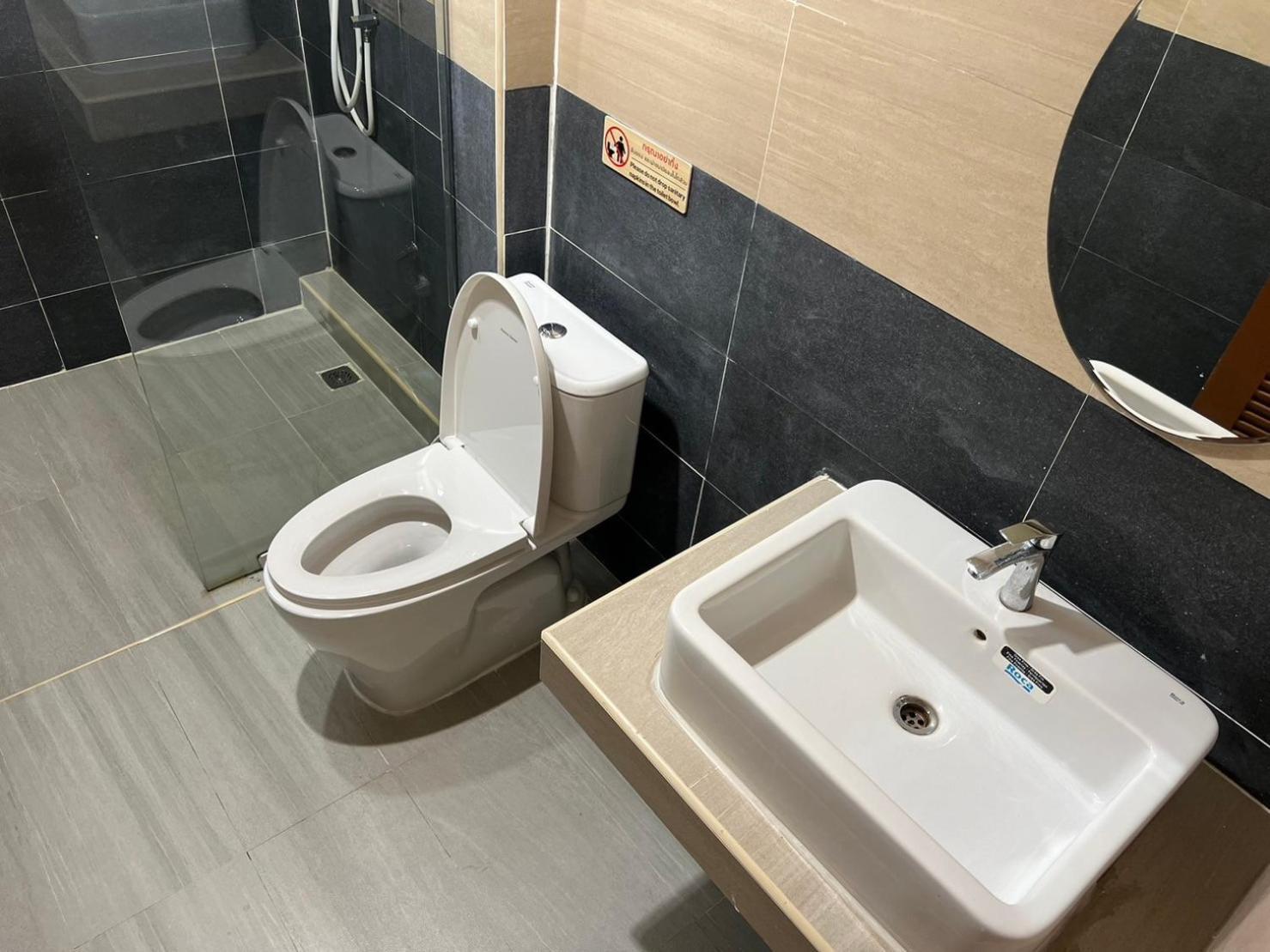 V Tharm Hotel Udon Thani Eksteriør billede