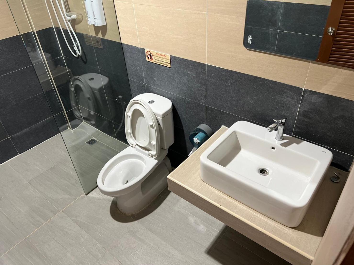 V Tharm Hotel Udon Thani Eksteriør billede